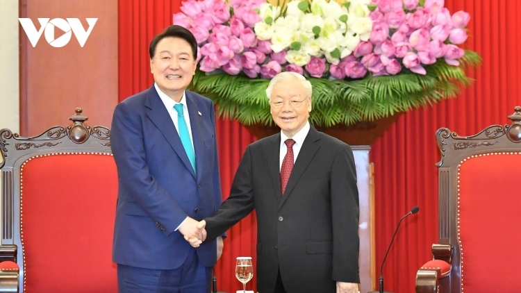 Party chief hosts RoK President in Hanoi